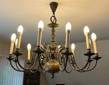 Antikes Möbel aus Erbschaft -